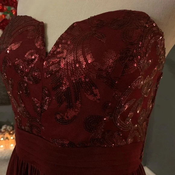 MY MICHELLE Sequin Strapless Dress - Picture 2 of 7